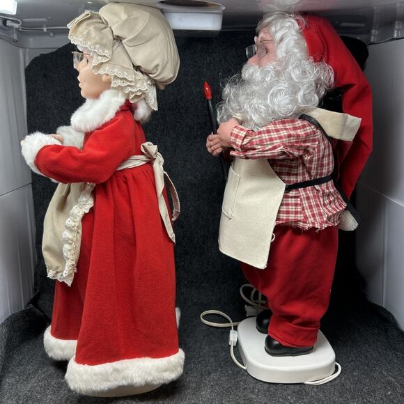Vintage Santa's Best Santa Claus Mrs Claus 24" Christmas Animated Figures AS-IS - Picture 8 of 16